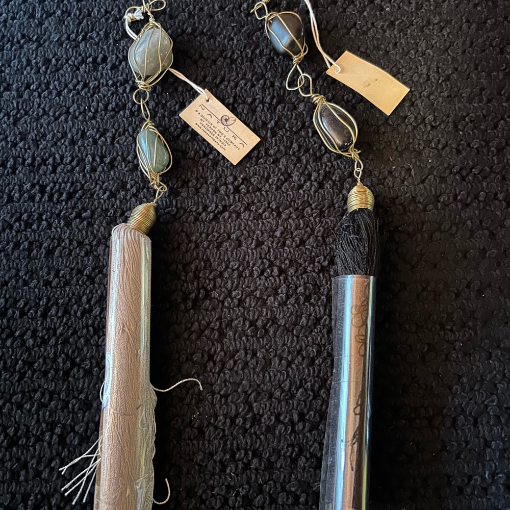 Beautiful Stone with Wire Silky Tassel